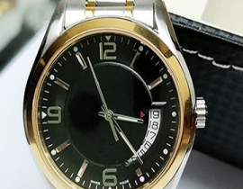 西安劳力士手表表盘进水